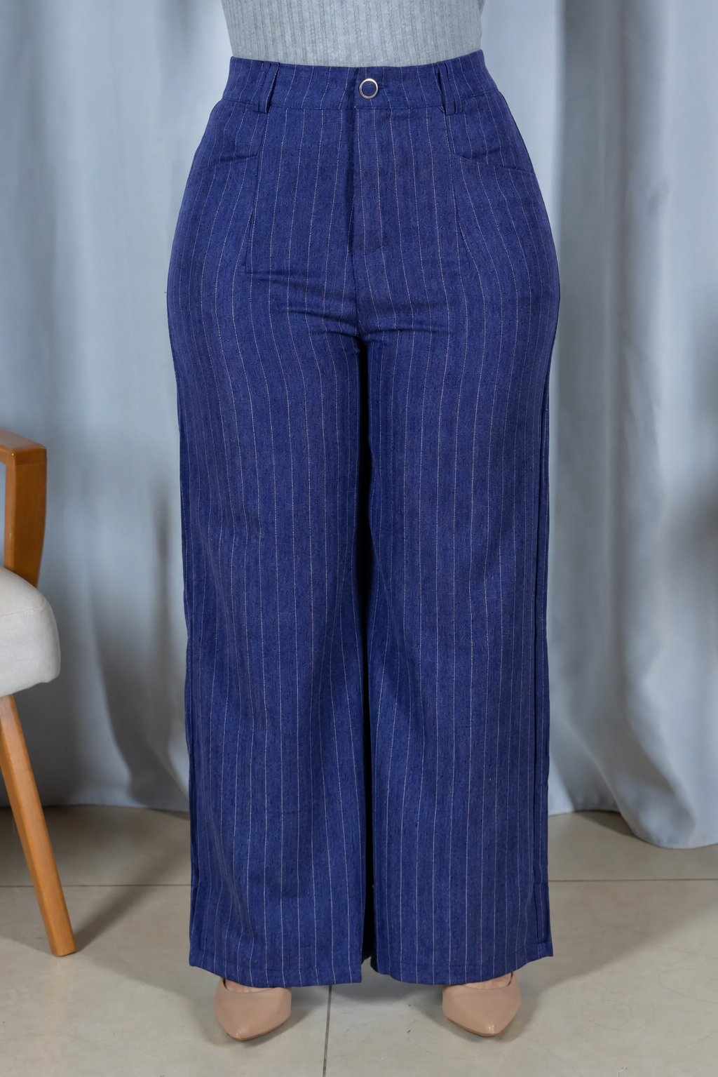 Calça Reta Elegante Risca de Giz Luara Azul Marinho