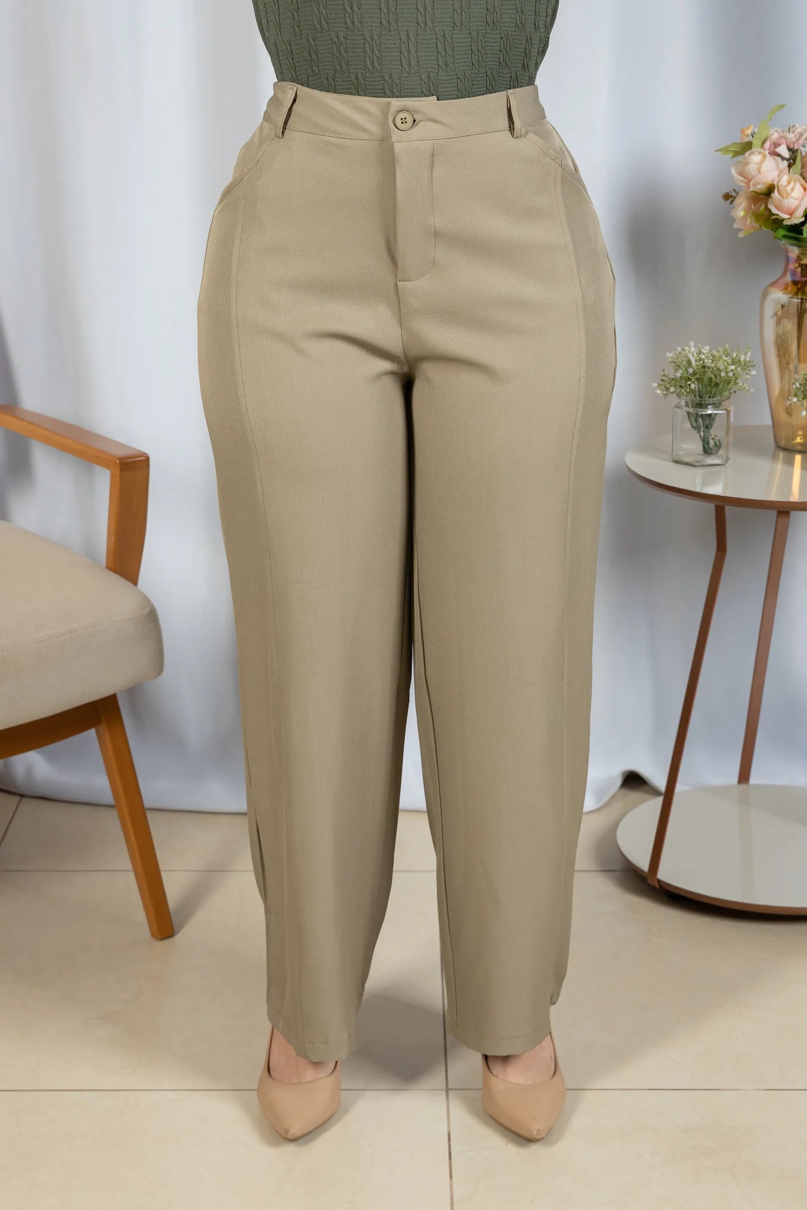 Calça Alfaiataria Corte Reto Friso Joyce Bege - adicional 2