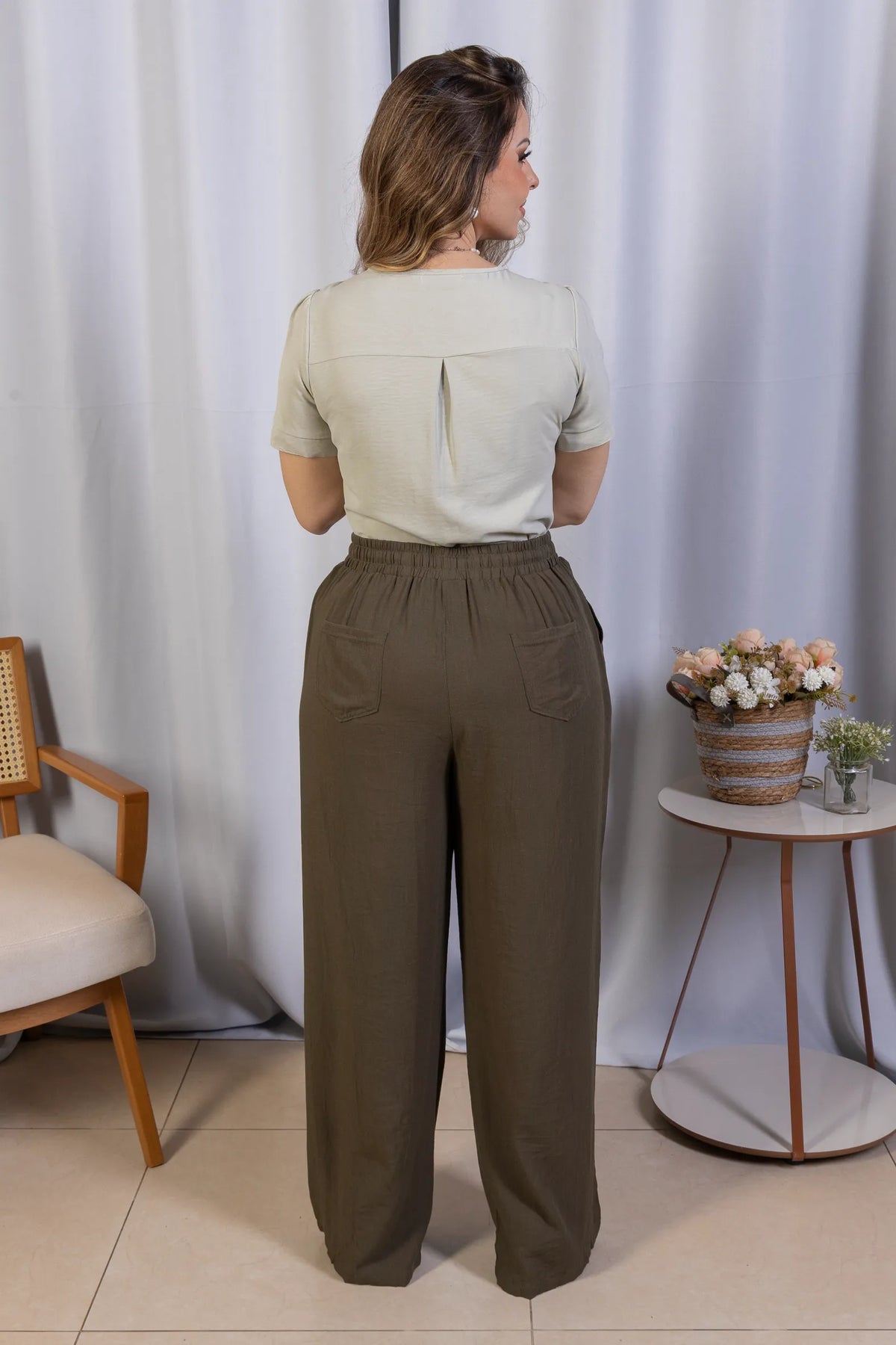 Calça Pantalona em Algodão Rústico com Aplique na Amarração Josefina Verde