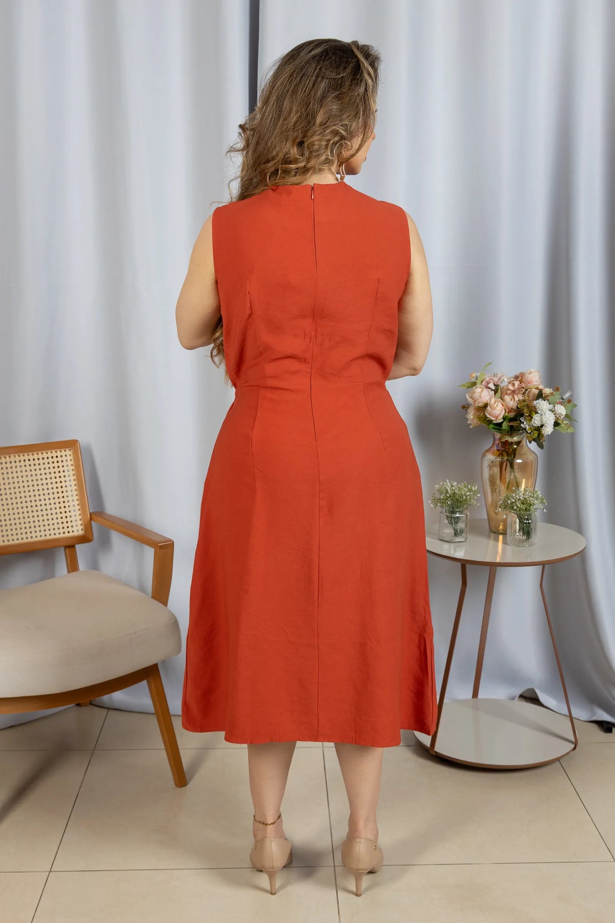 Vestido Leve em Visco Urban Cássia Terracota - costas