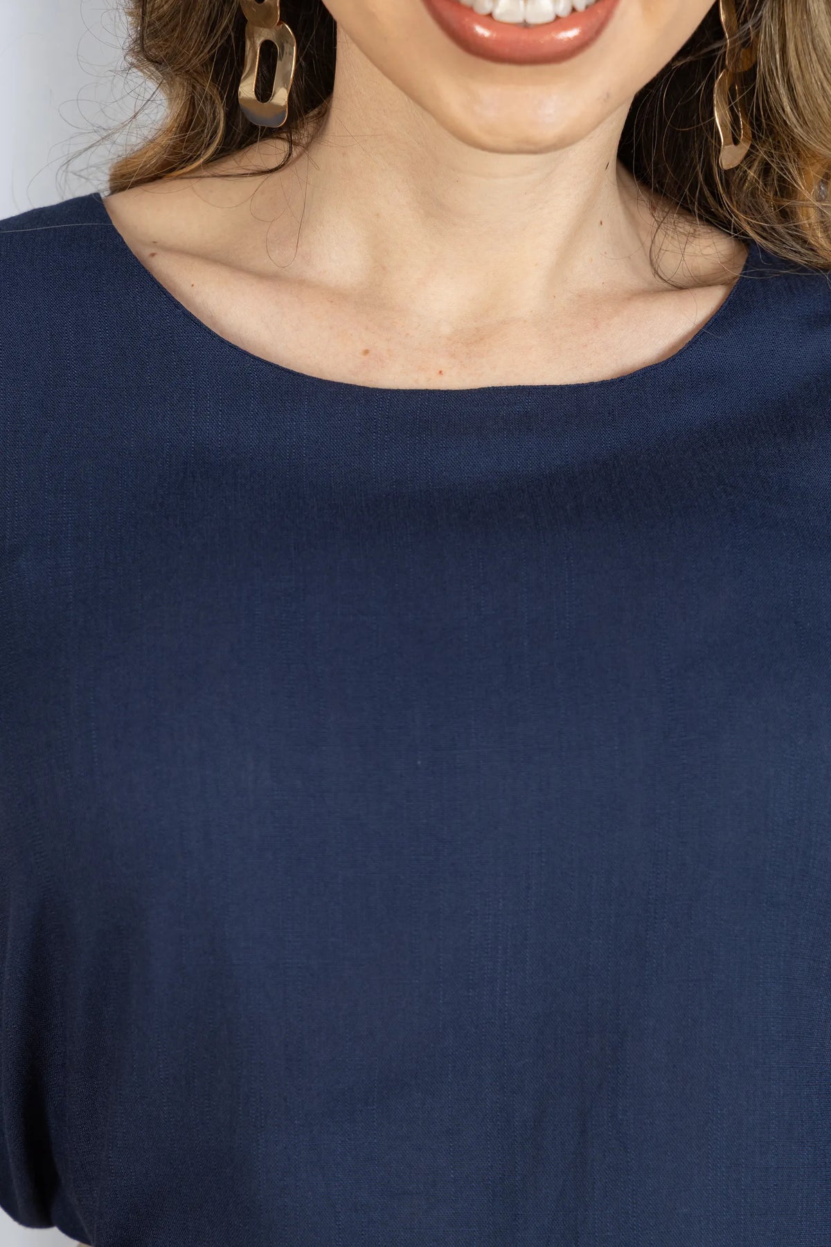 Blusa Manga Curta Em Viscose Bordado Entremeio Tamara Azul Marinho - adicional 7