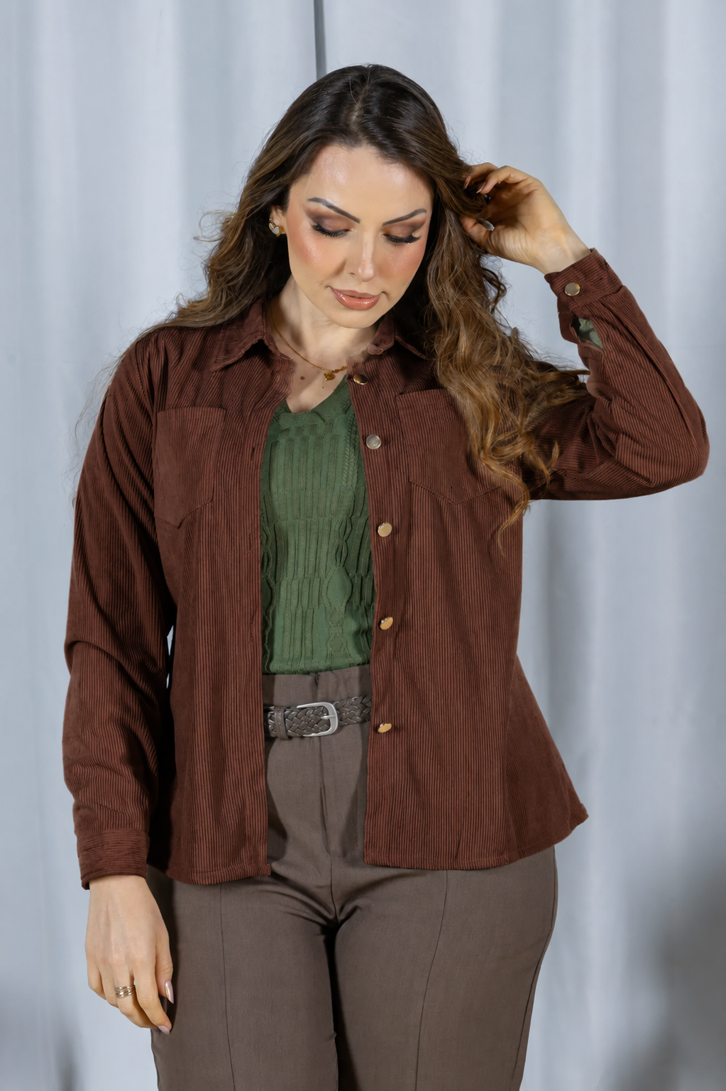 Camisa Cotelê com Bolsos Zoey Marrom