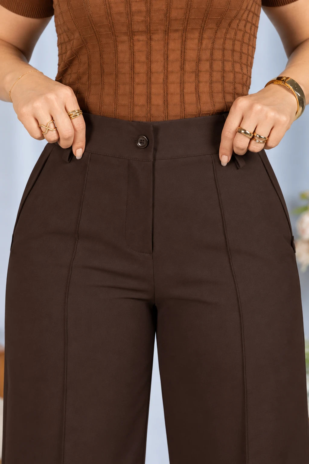 Calça Alfaiataria Corte Reto Friso Joyce Marrom - adicional 5