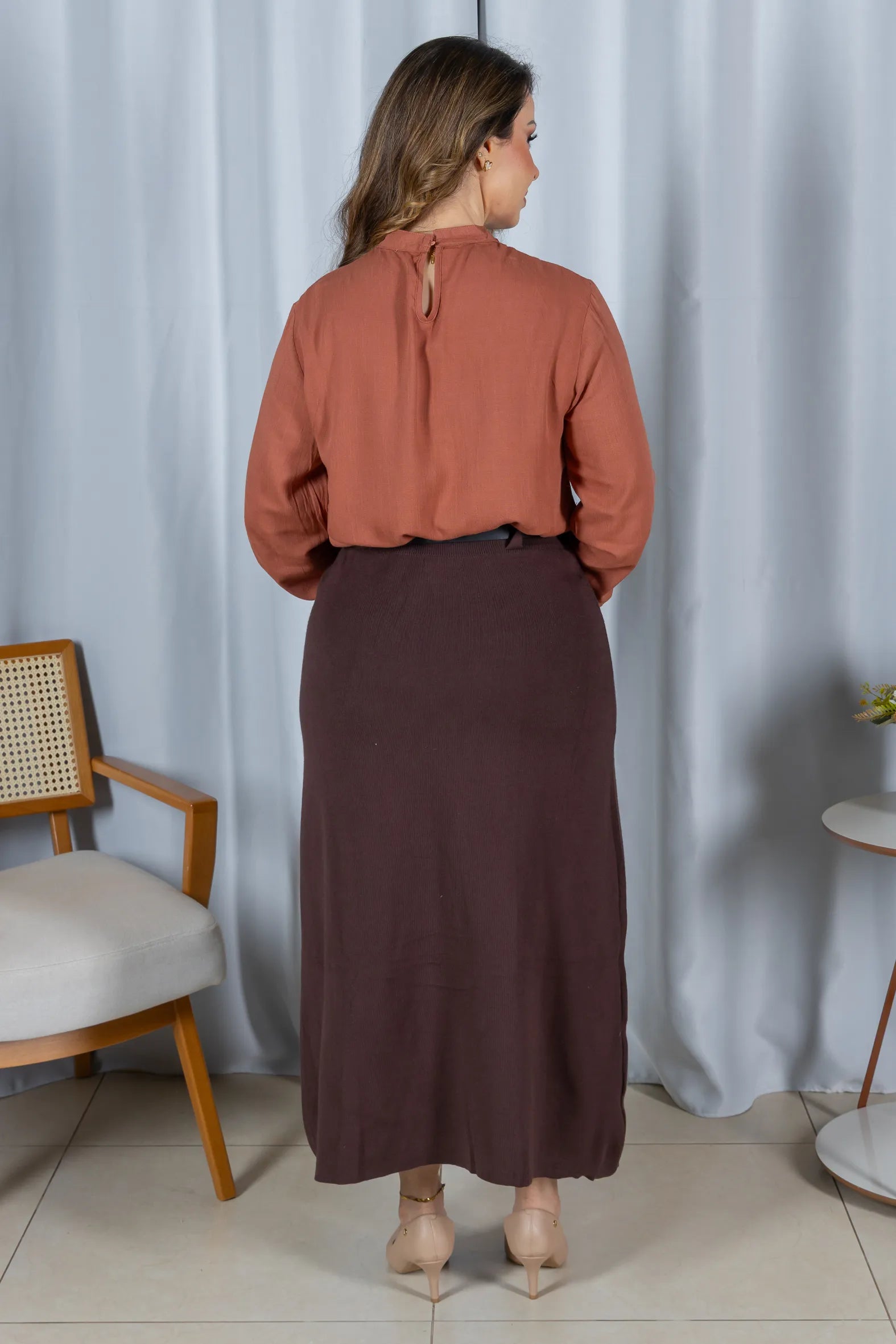 Blusa Manga Longa Visco-Linho com Bordado Floral Sonia Terracota