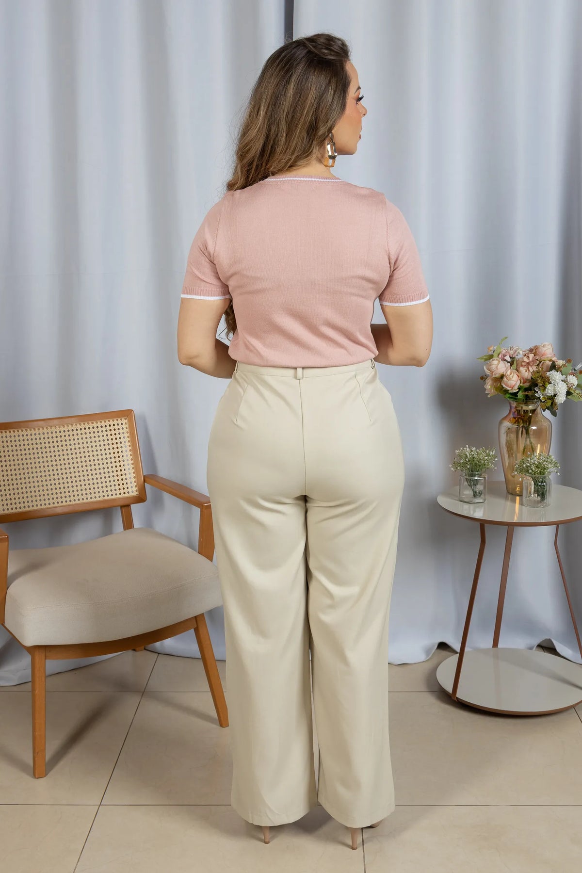 Blusa Confortável com Acabamento Contrastantes Janaína Rosa - costas
