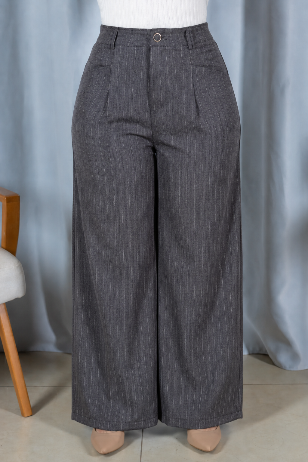 Calça Reta Elegante Risca de Giz Luara Grafite