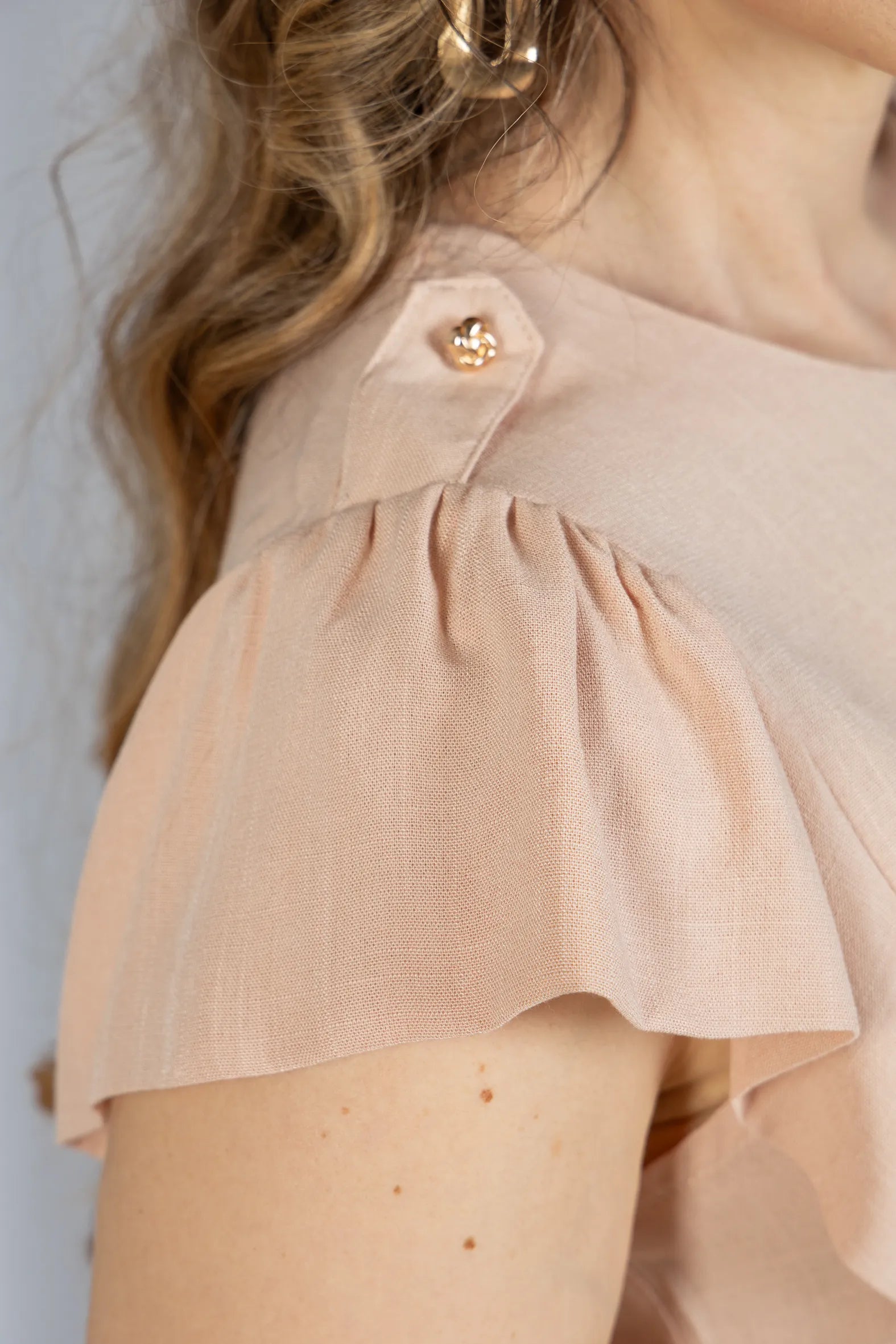 Blusa Manga Curta Em Visco-linho Detalhe Botão Neia Rosa - adicional 7