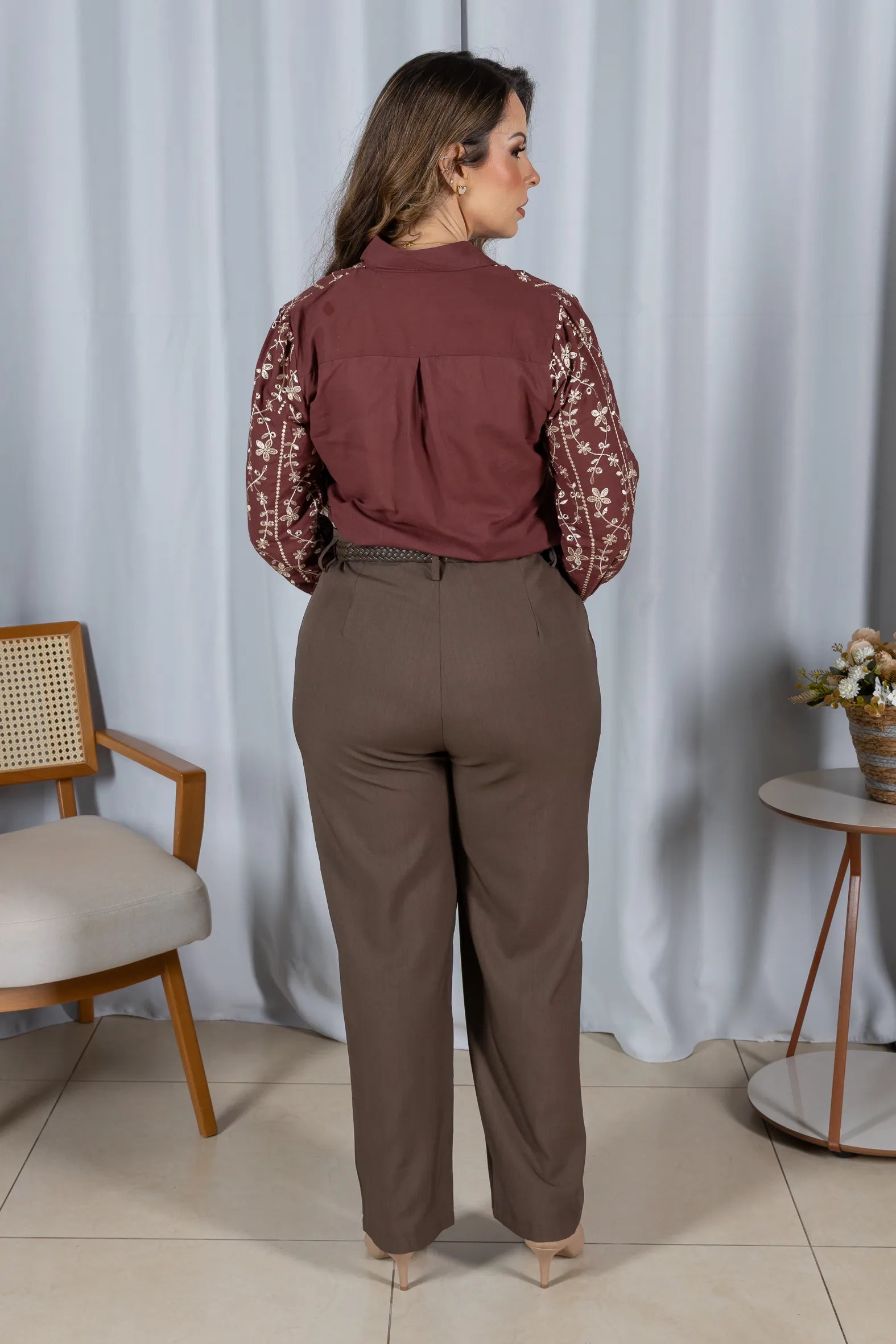Camisa Laise Atemporal Maitê Marsala