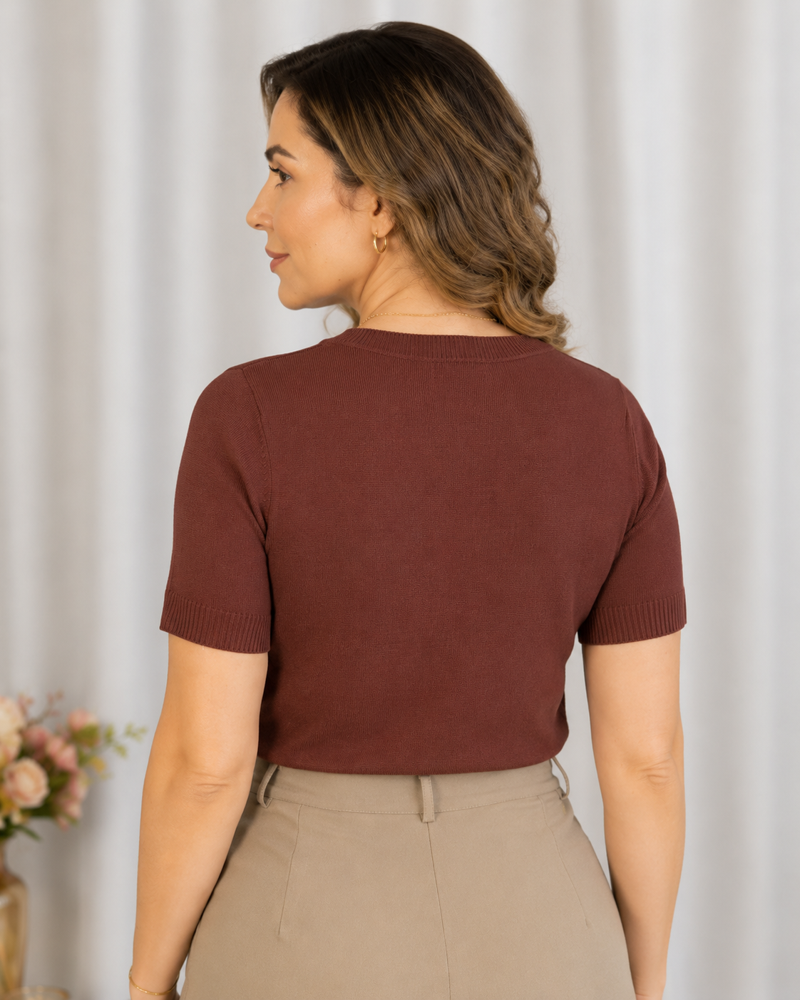 Blusa Manga Curta em Modal Texturizado Ariana Marrom - detalhe