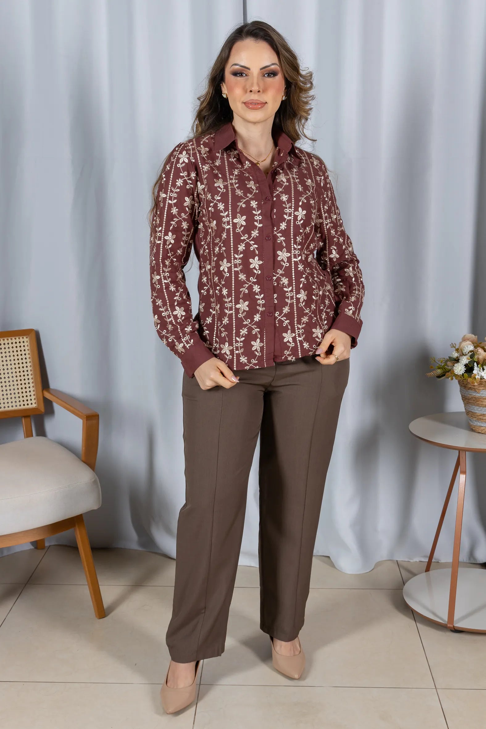 Camisa Laise Atemporal Maitê Marsala