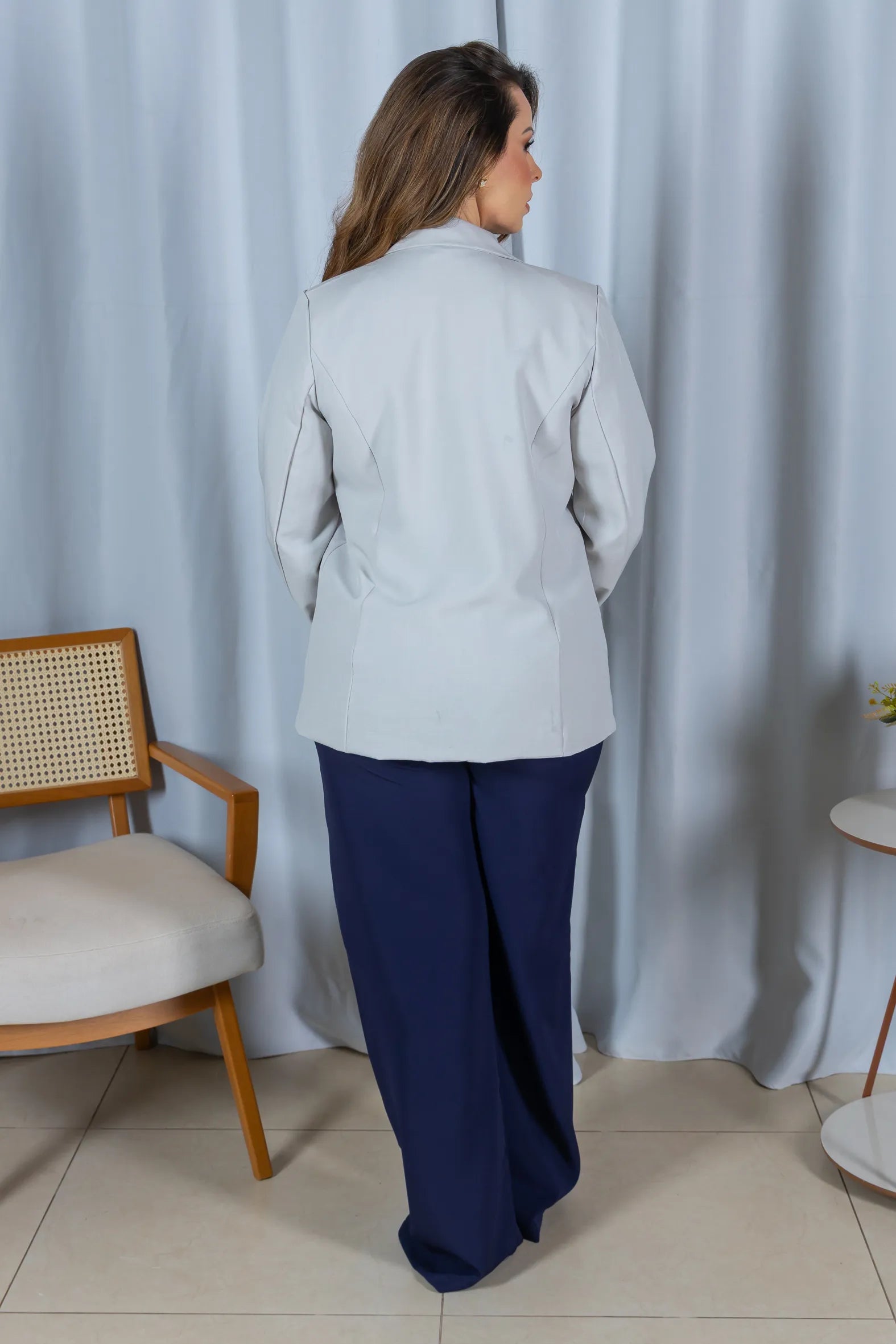 Blazer Estruturado Elegante Agatha Cinza