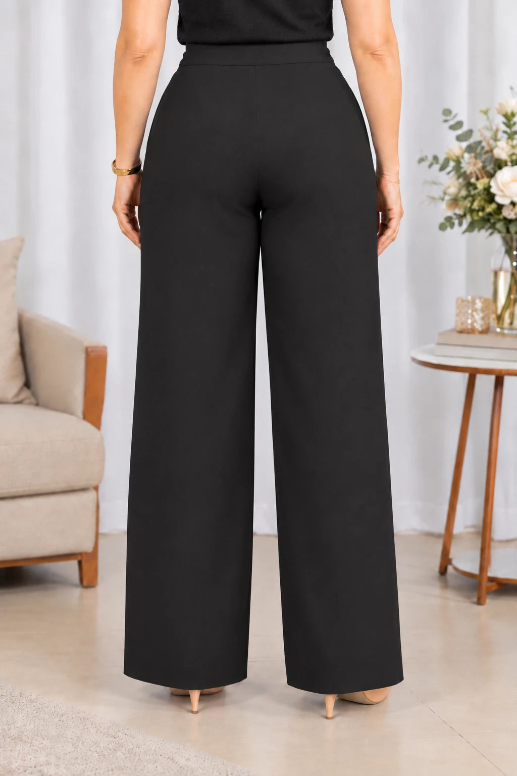 Calça Alfaiataria Corte Reto Friso Joyce Preta - costas