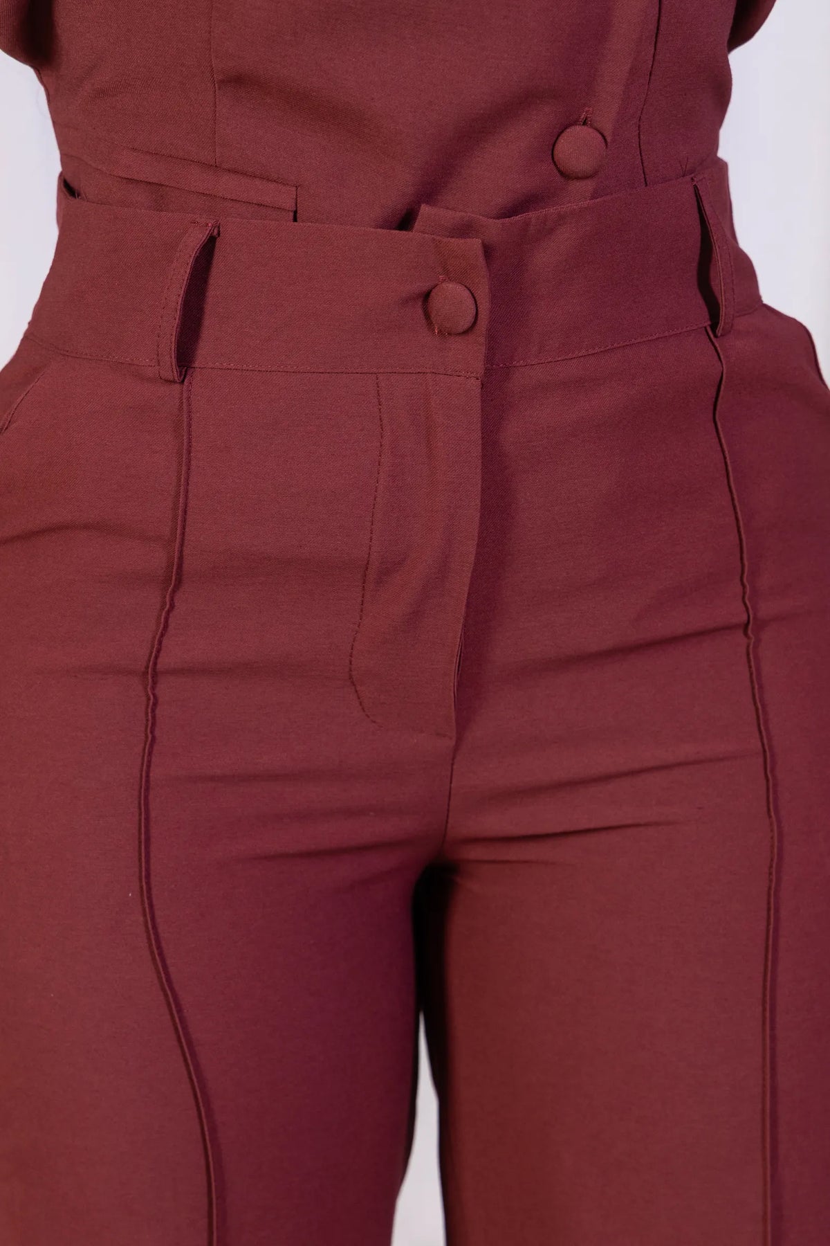 Calça Corte Reto em Crepe Confort Juliane  Marsala
