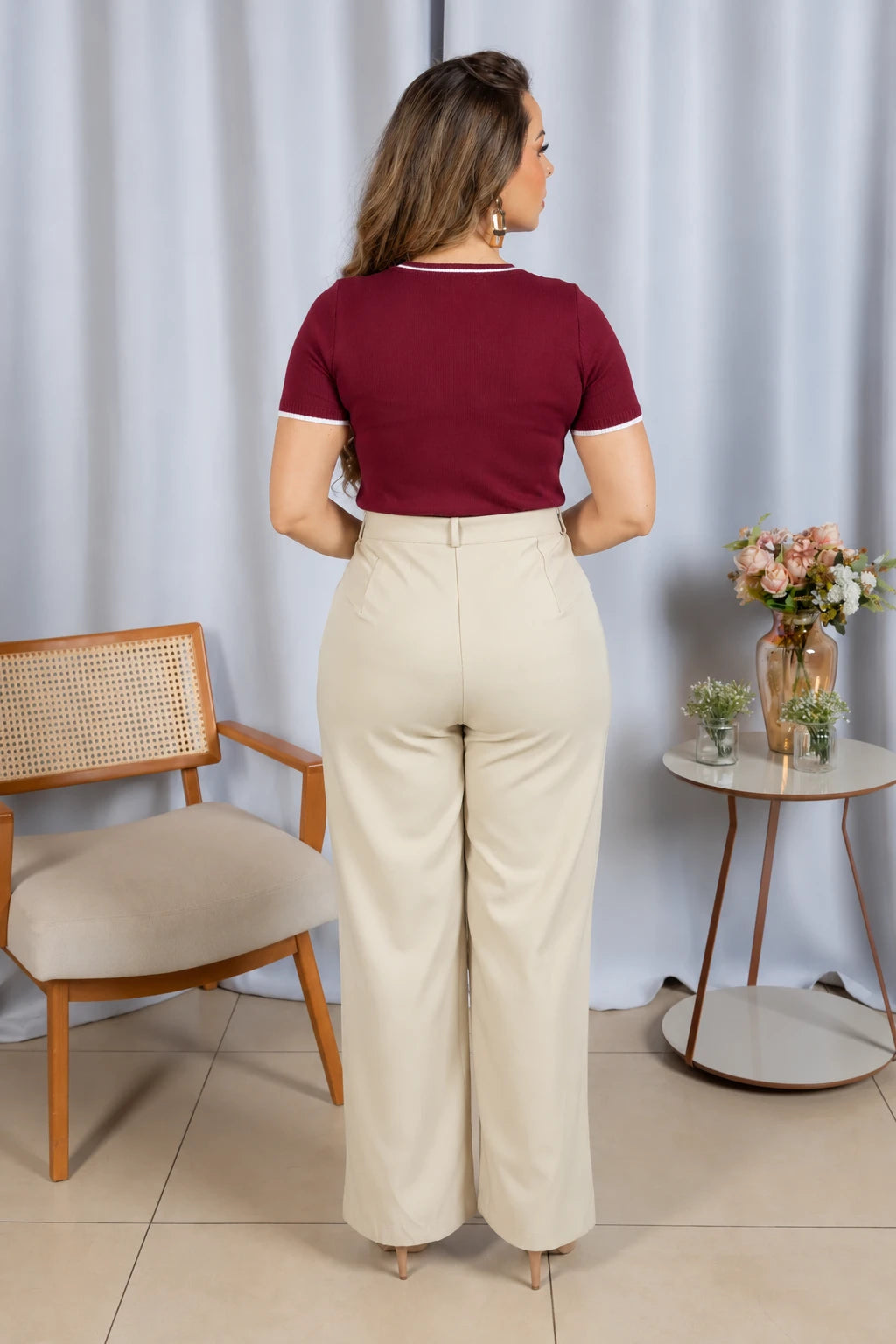 Blusa Confortável com Acabamento Contrastantes Janaína Marsala - detalhe