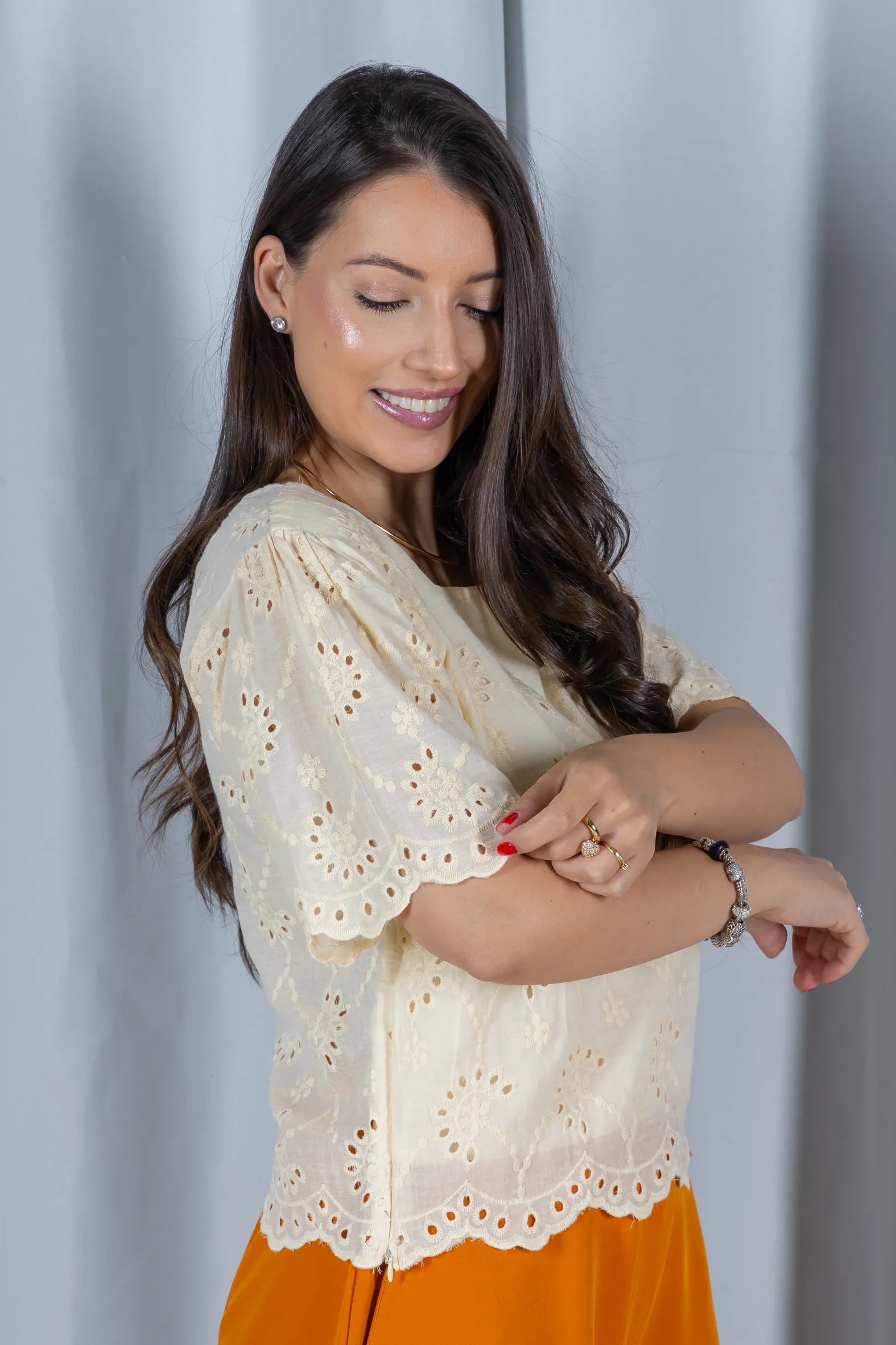 Blusa em Laise Fresca e Delicada Julia Creme