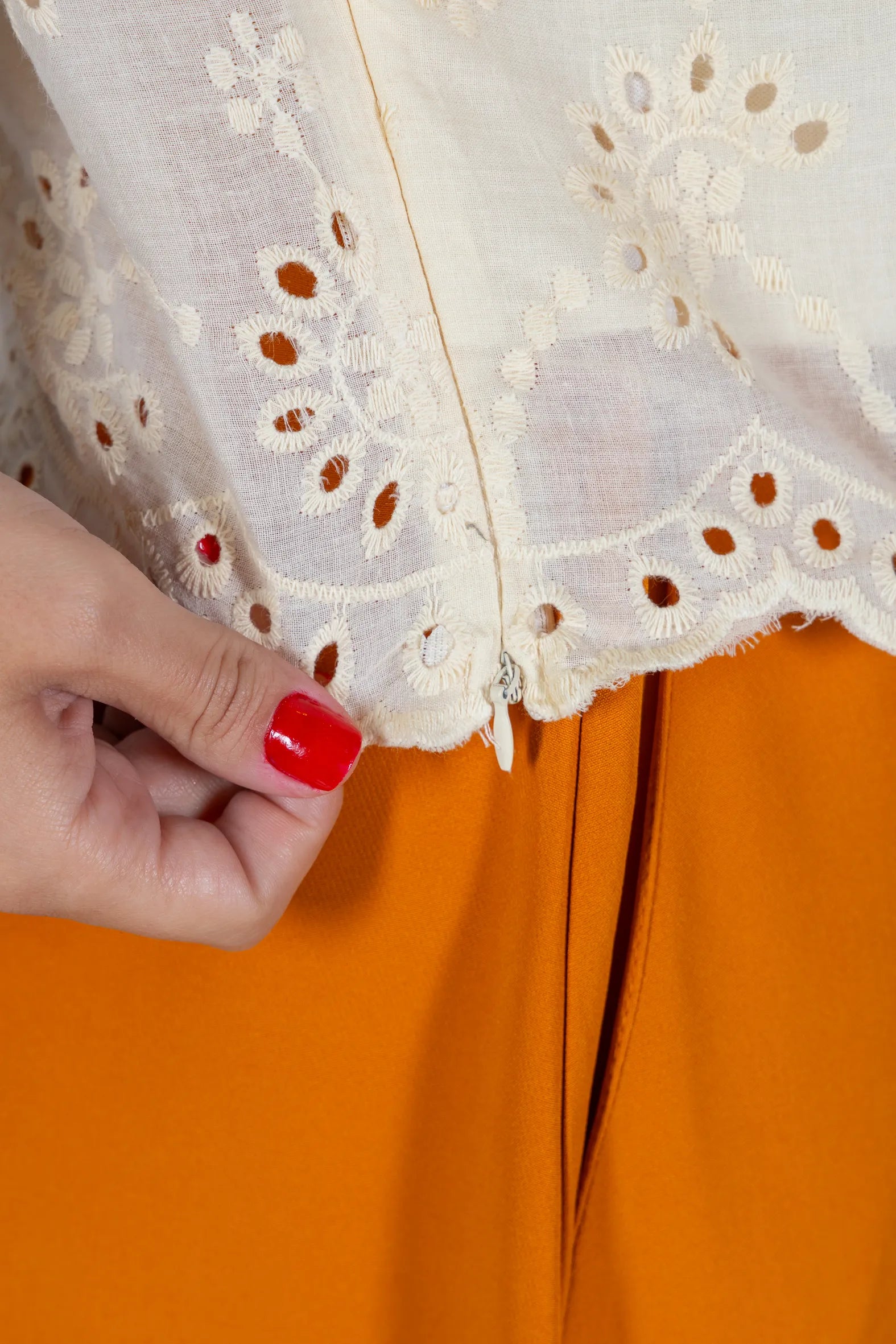 Blusa em Laise Fresca e Delicada Julia Creme