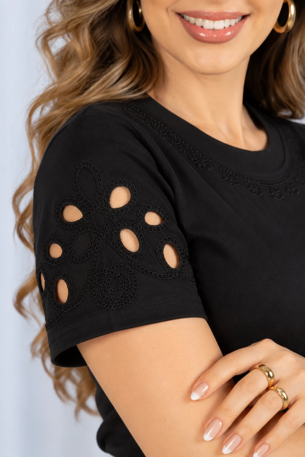 Blusa Confortável em Cotton Lycra com Manga Vazada Paula Preta - tabela de medidas