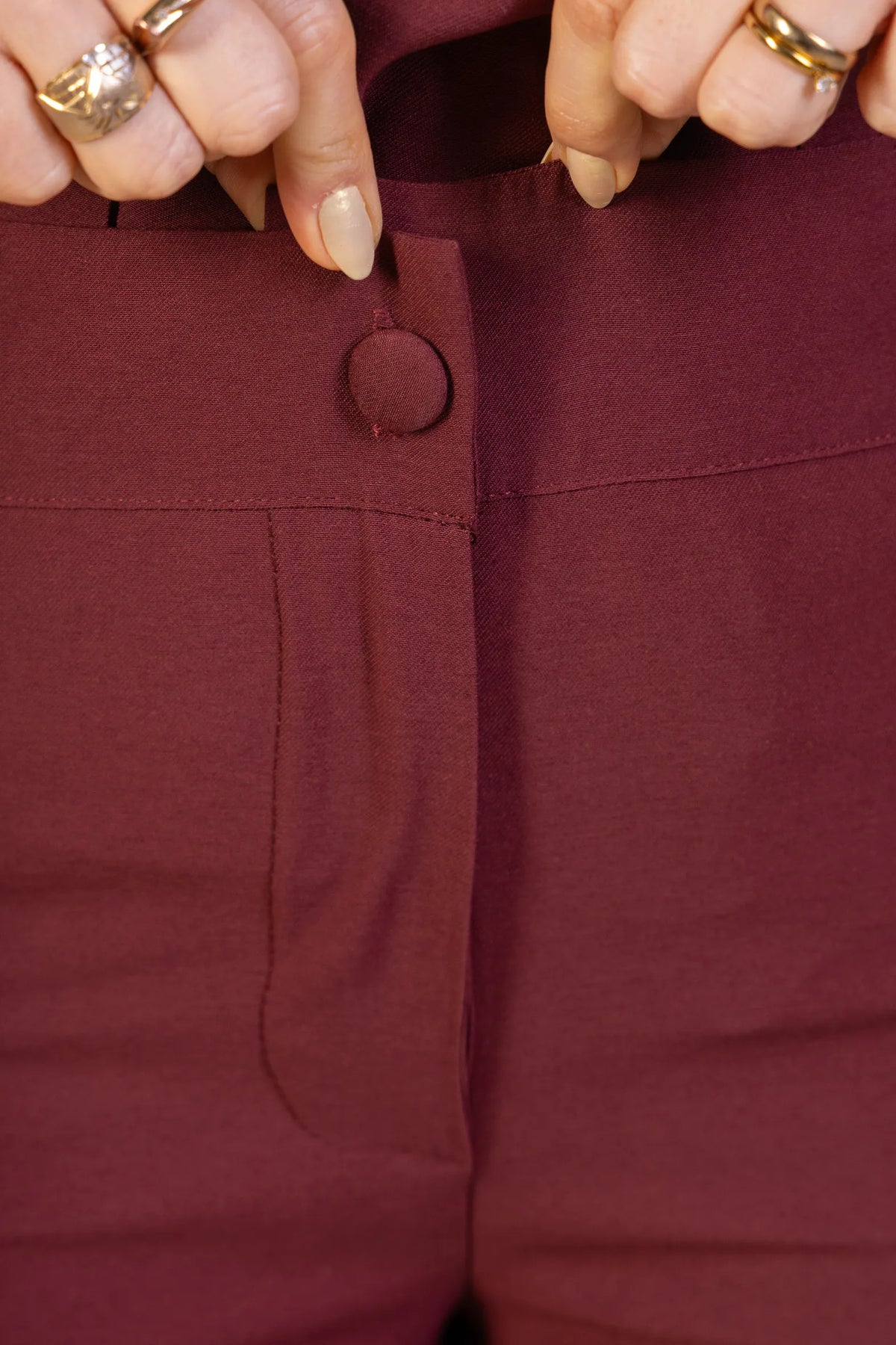 Calça Corte Reto em Crepe Confort Juliane  Marsala