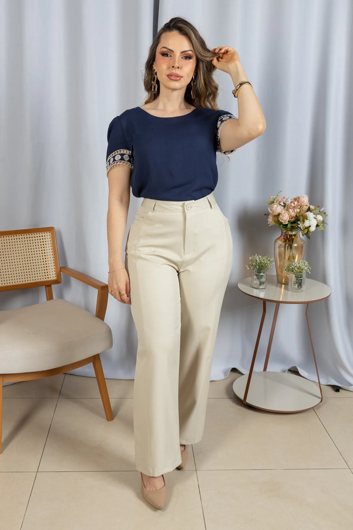 Blusa Manga Curta Em Viscose Bordado Entremeio Tamara Azul Marinho - adicional 2
