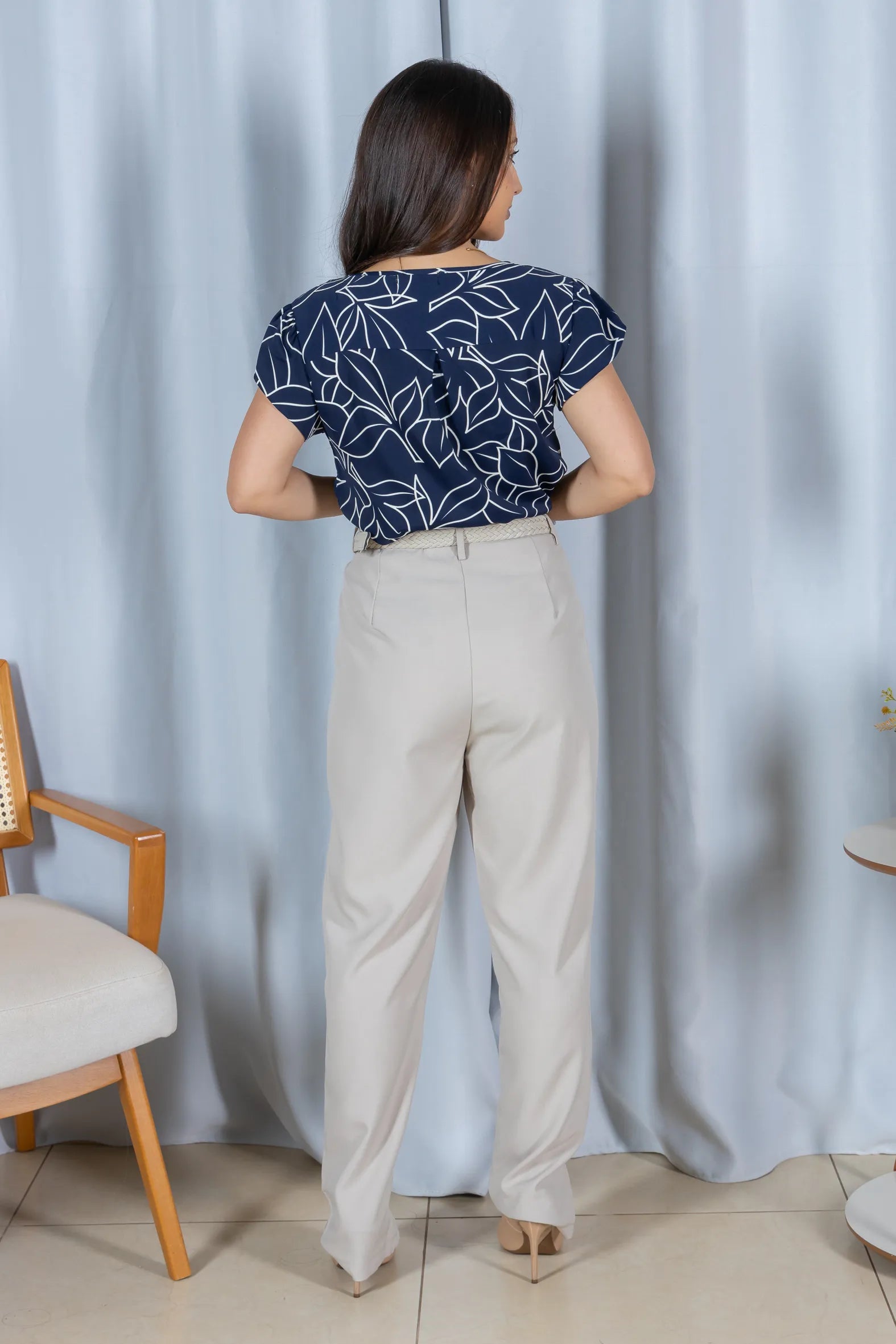 Blusa Estampada com Manga Transpassada Suelen Azul Marinho - variação adicional 2