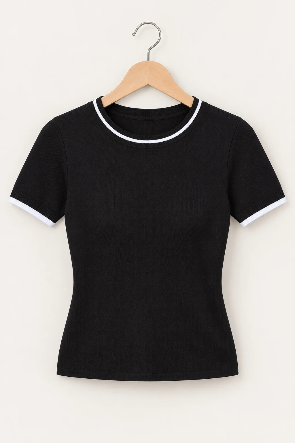 Blusa Confortável com Acabamento Contrastantes Janaína Preta - tabela de medidas