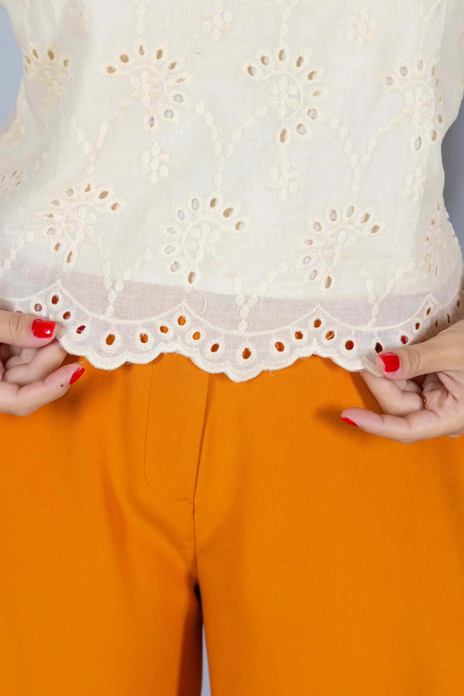 Blusa em Laise Fresca e Delicada Julia Creme
