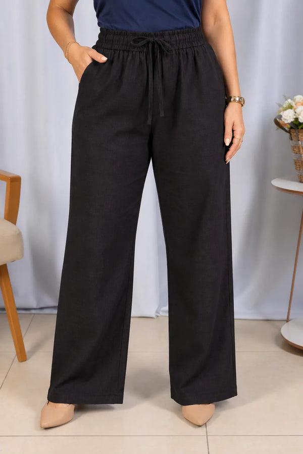 Calça em Algodão Rústico com Bolsos Traseiros Elvira Preta