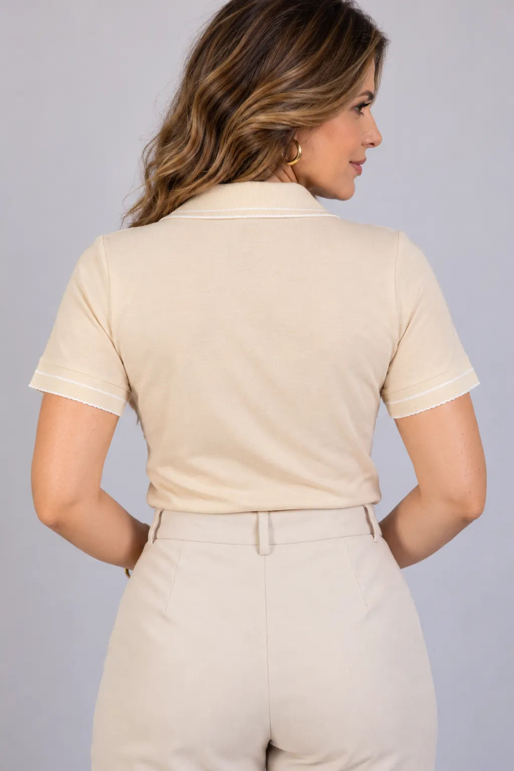 Blusa Manga Curta em Cotton Lycra com Gola Camisa Ilana Creme