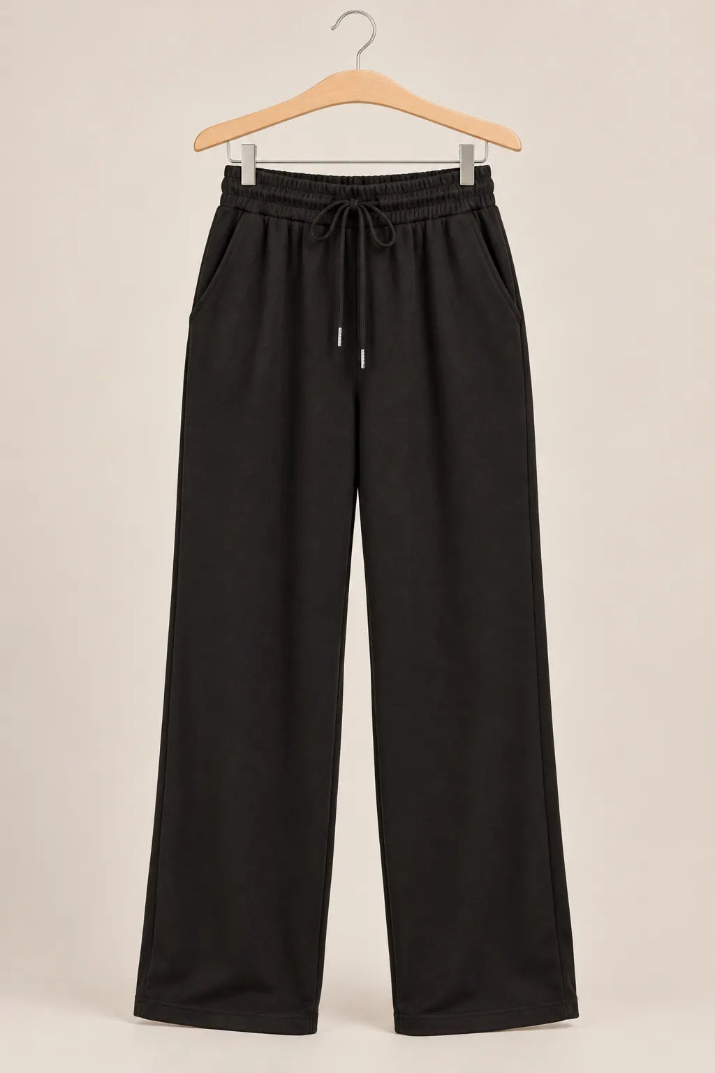 Calça Corte Reto em Malha Knit Lorena Preta — lorena preta c (2).webp