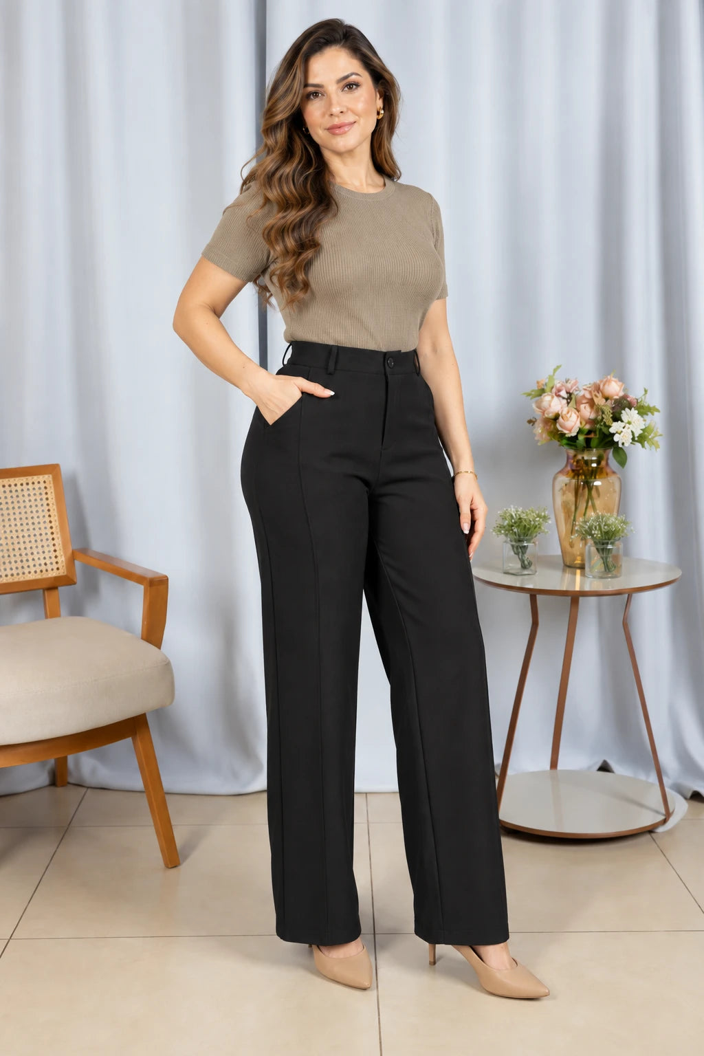 Calça Alfaiataria Corte Reto Friso Joyce Preta