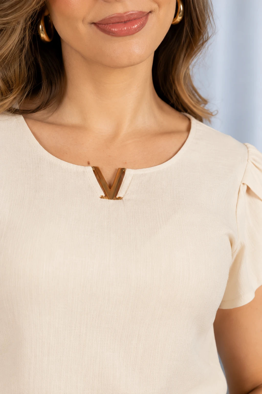 Blusa Manga Curta Transpassada Decote V Laiara Creme