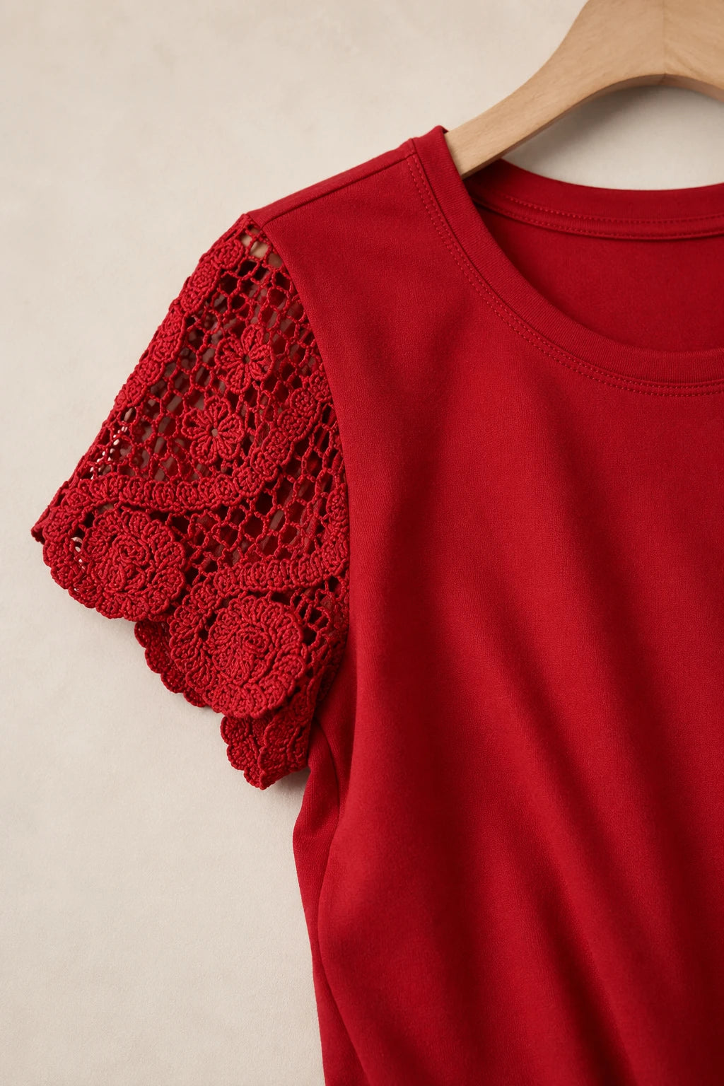 Blusa Cotton Lycra com Detalhe em Crochê Lidia Vermelha