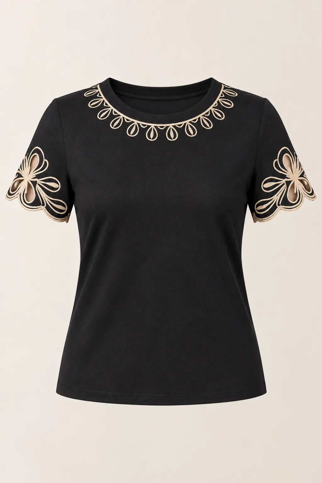 Blusa Confortável em Cotton Lycra com Bordados e Manga Vazada Ligia Preta