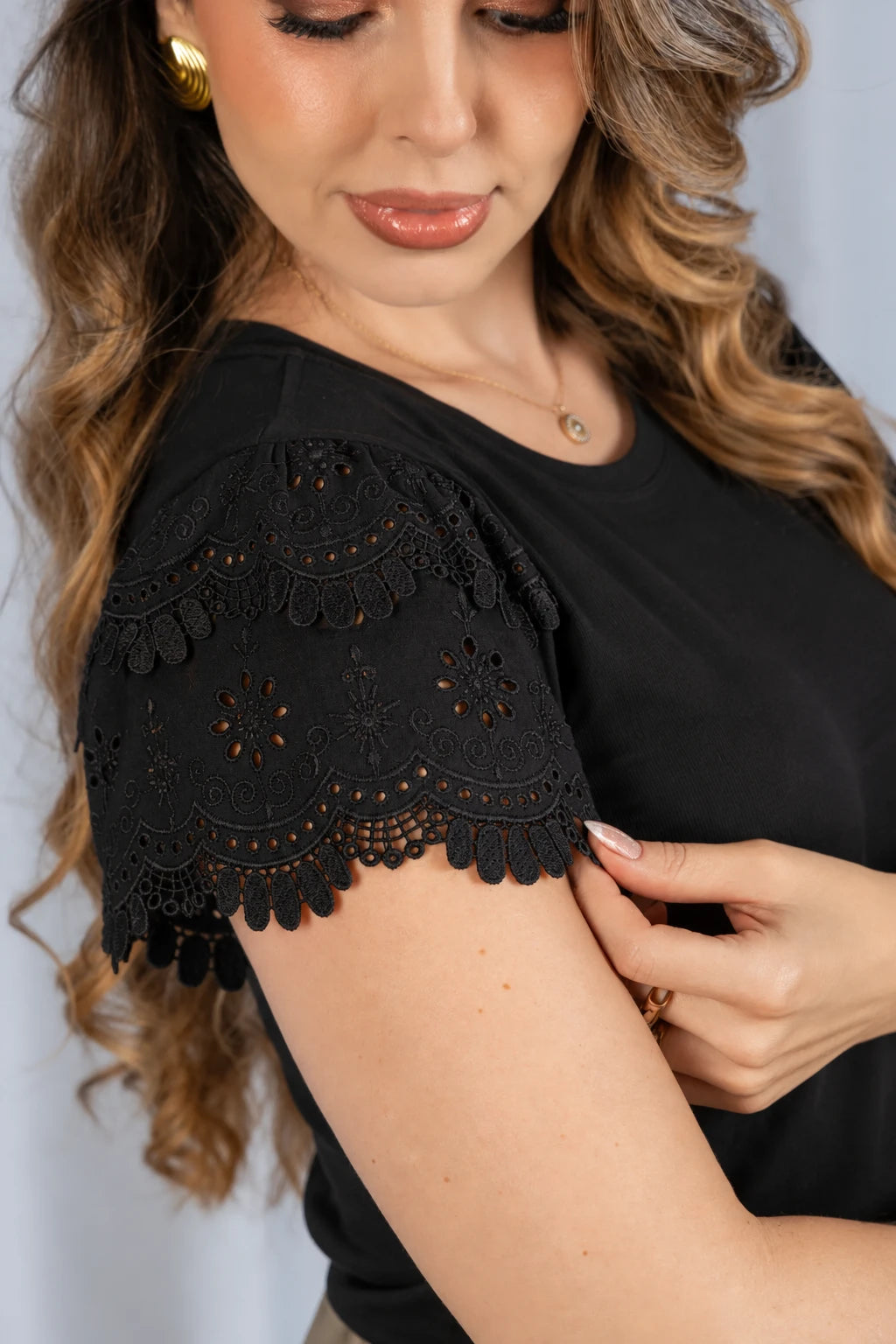 Blusa Cotton Lycra com Manga em Laise Delicado Lisandra Preta