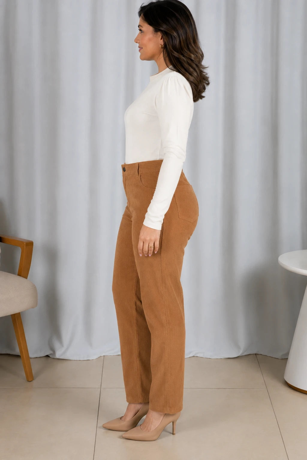 Calça Cotelê Corte Reto Lupita Caramelo