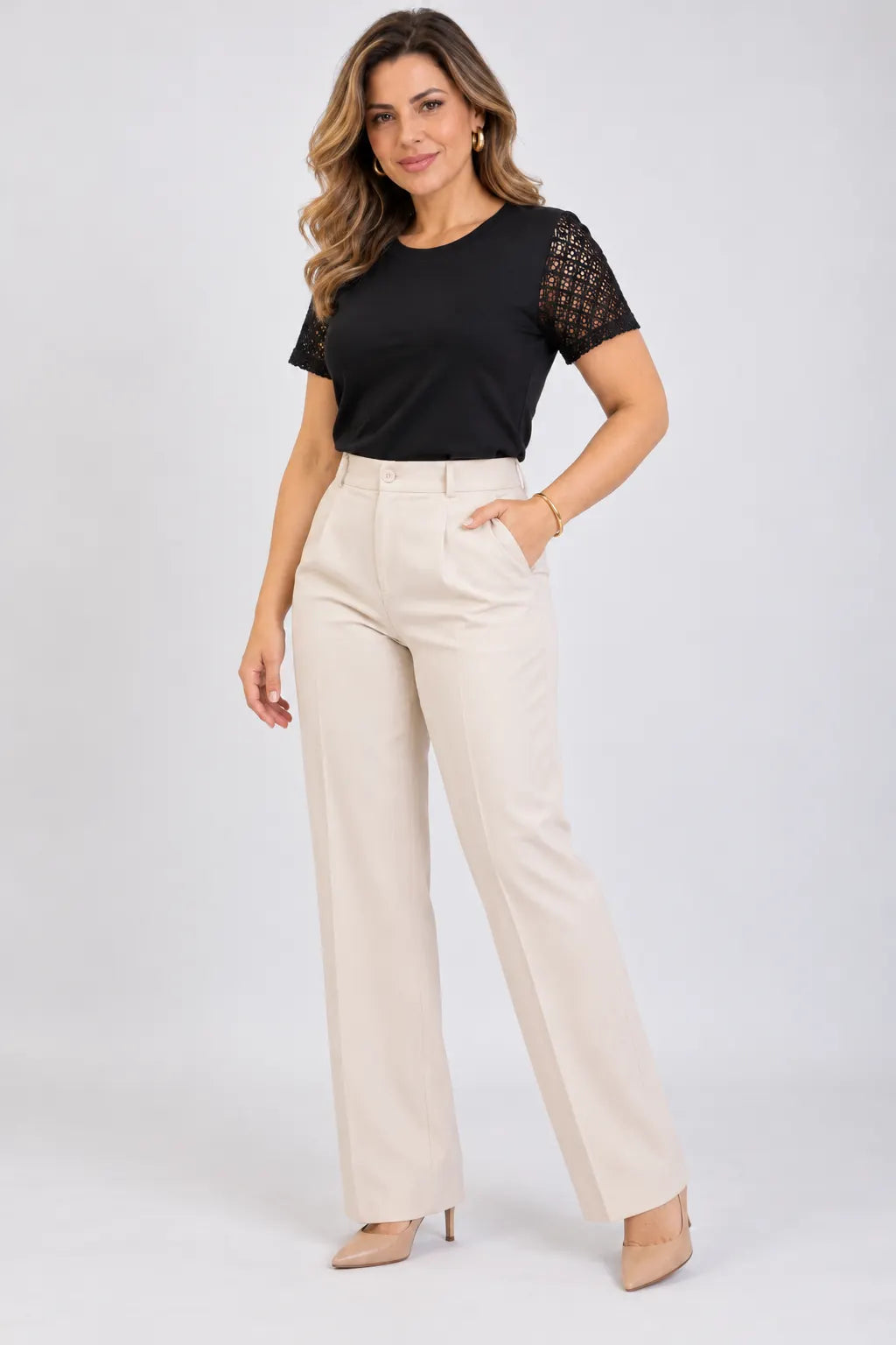 Blusa em Cotton Lycra com Manga em Renda Efeito Crochê Madalena Preta