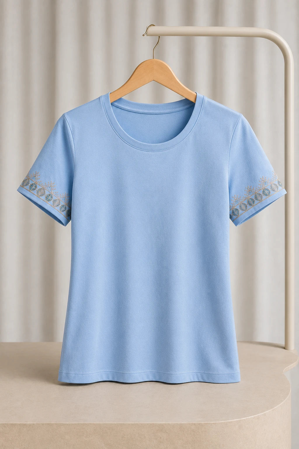Blusa Cotton Lycra com Bordado Delicado Mariana Azul