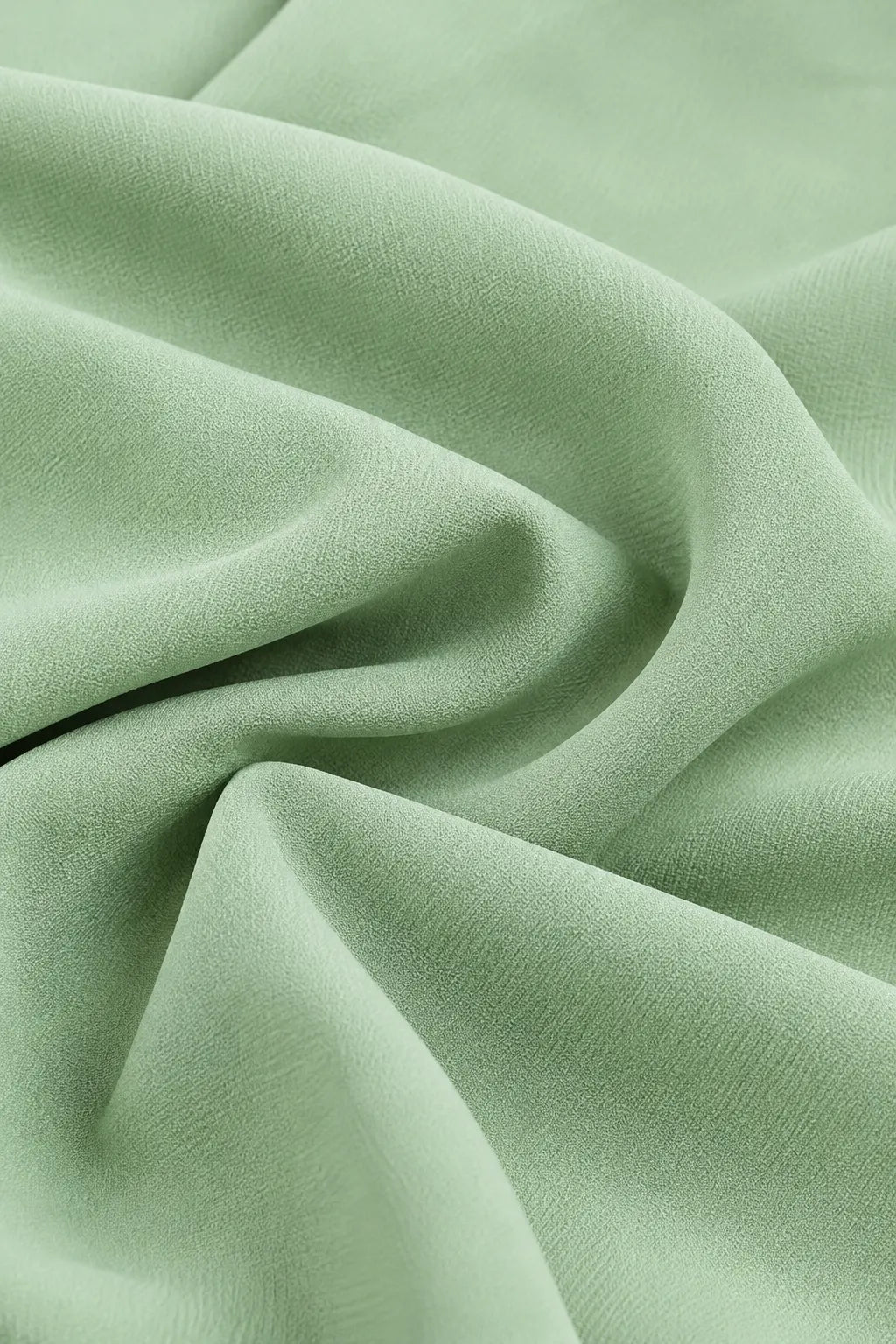 Blusa Manga Curta em Crepe Classic com Broche na Manga Nádia Verde