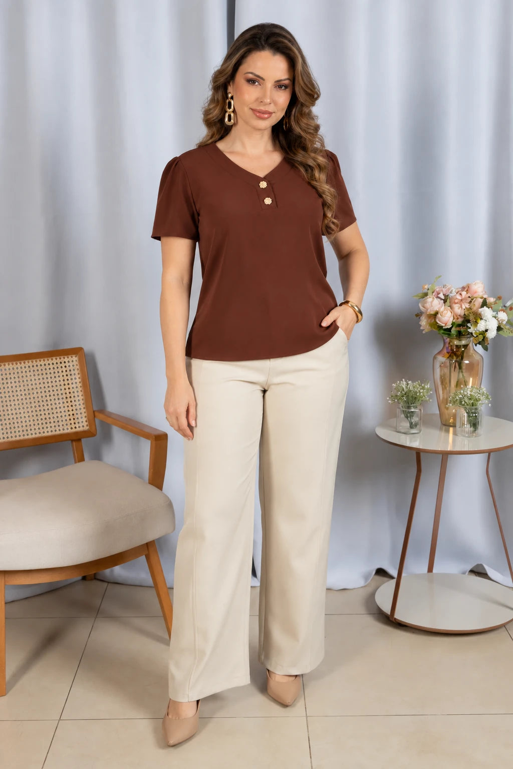 Blusa Em Crepe Classic Detalhe Botão Natani Marrom