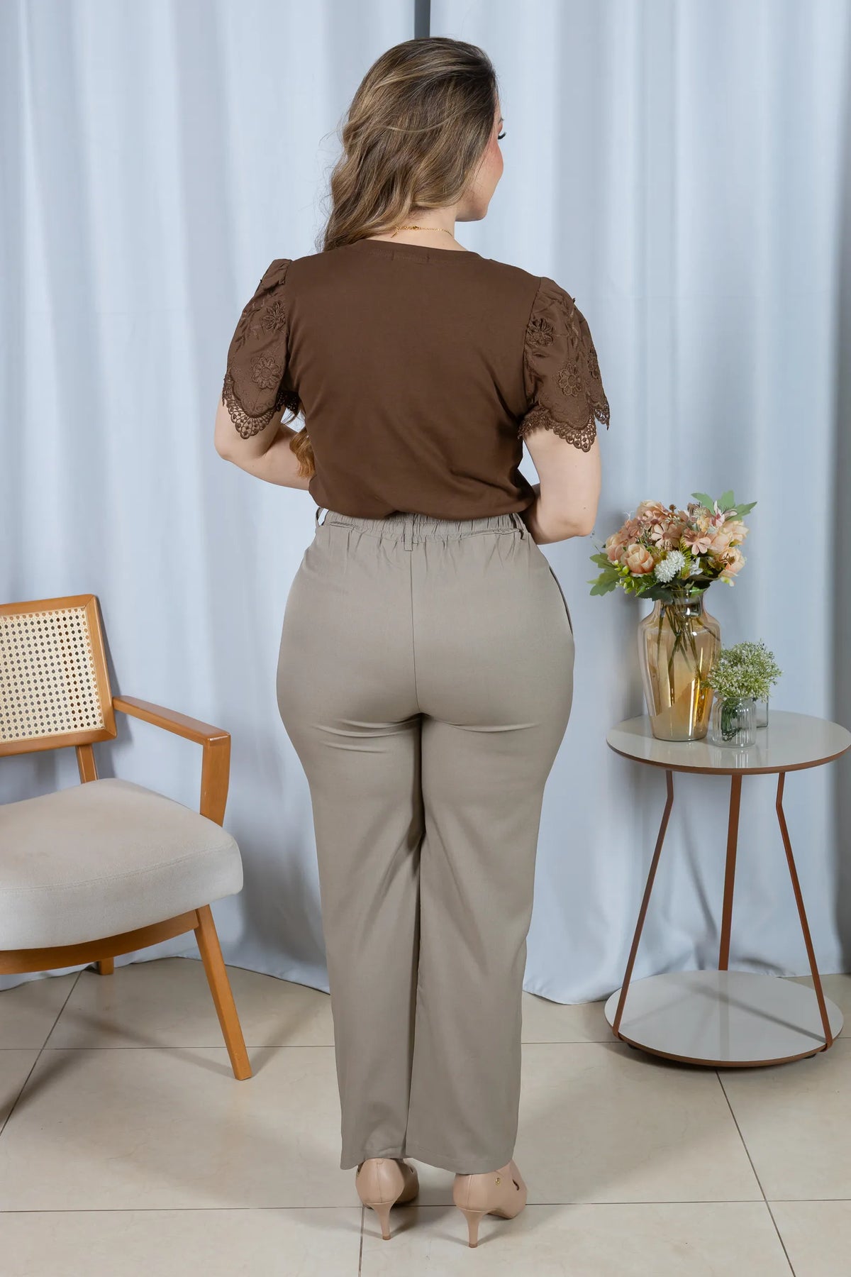 Blusa Cotton Lycra com Manga Delicada Aline Marrom