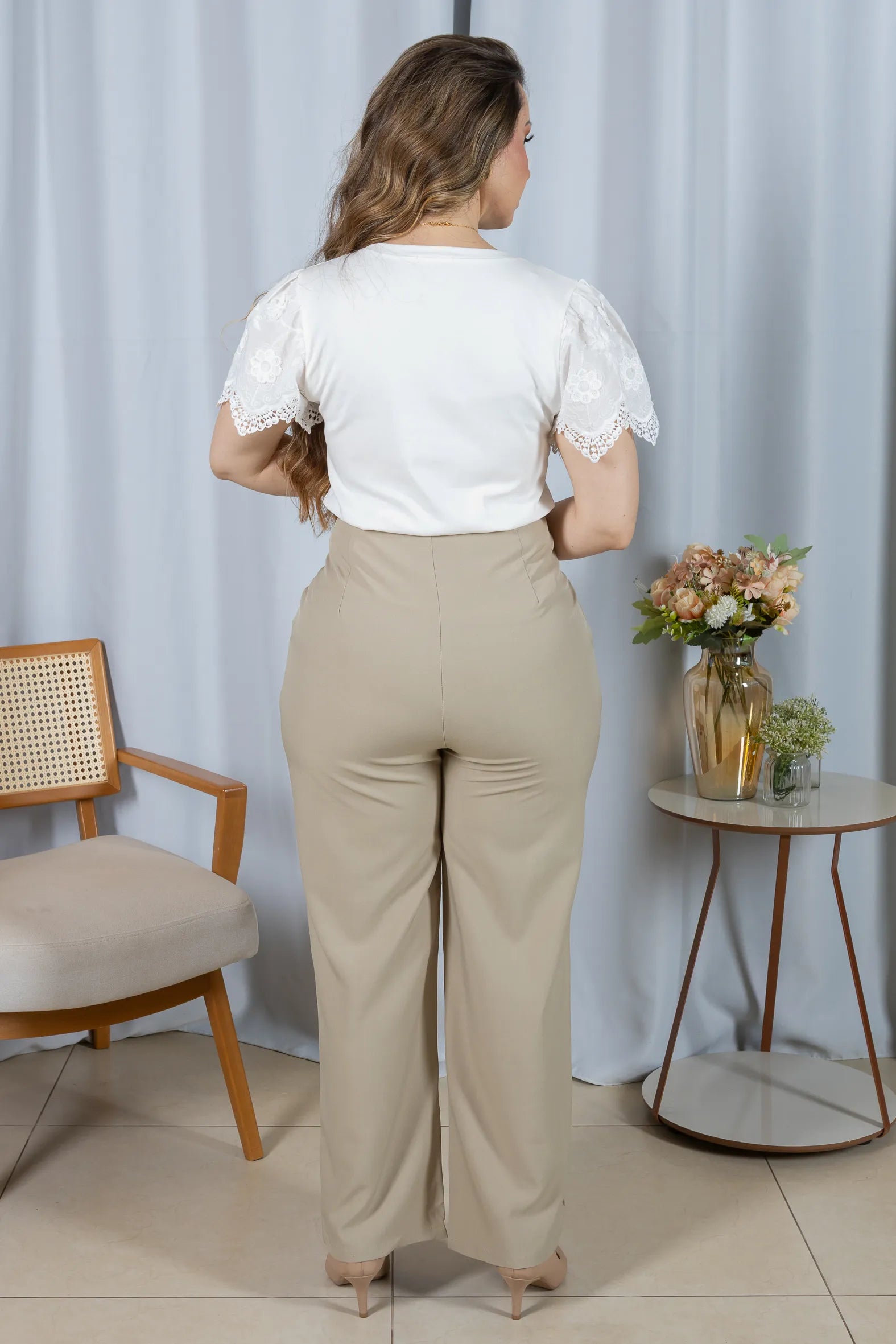 Calça Corte Reto Cós Alto Luciana Caqui