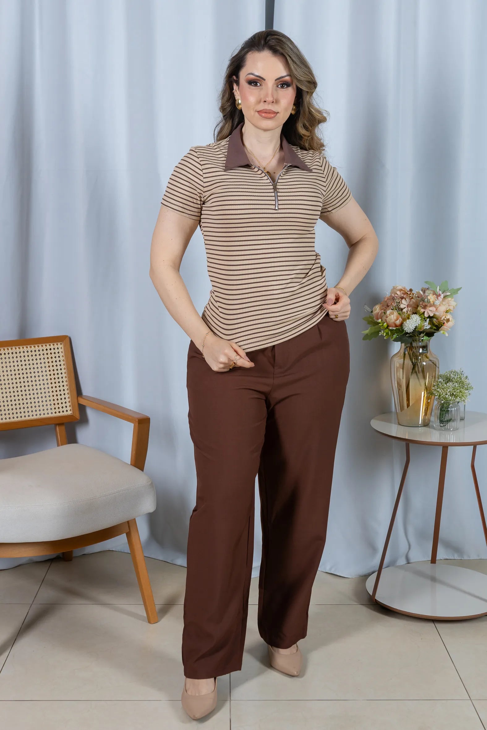Blusa Modal Listrada com Gola Camisa Melinda Marrom