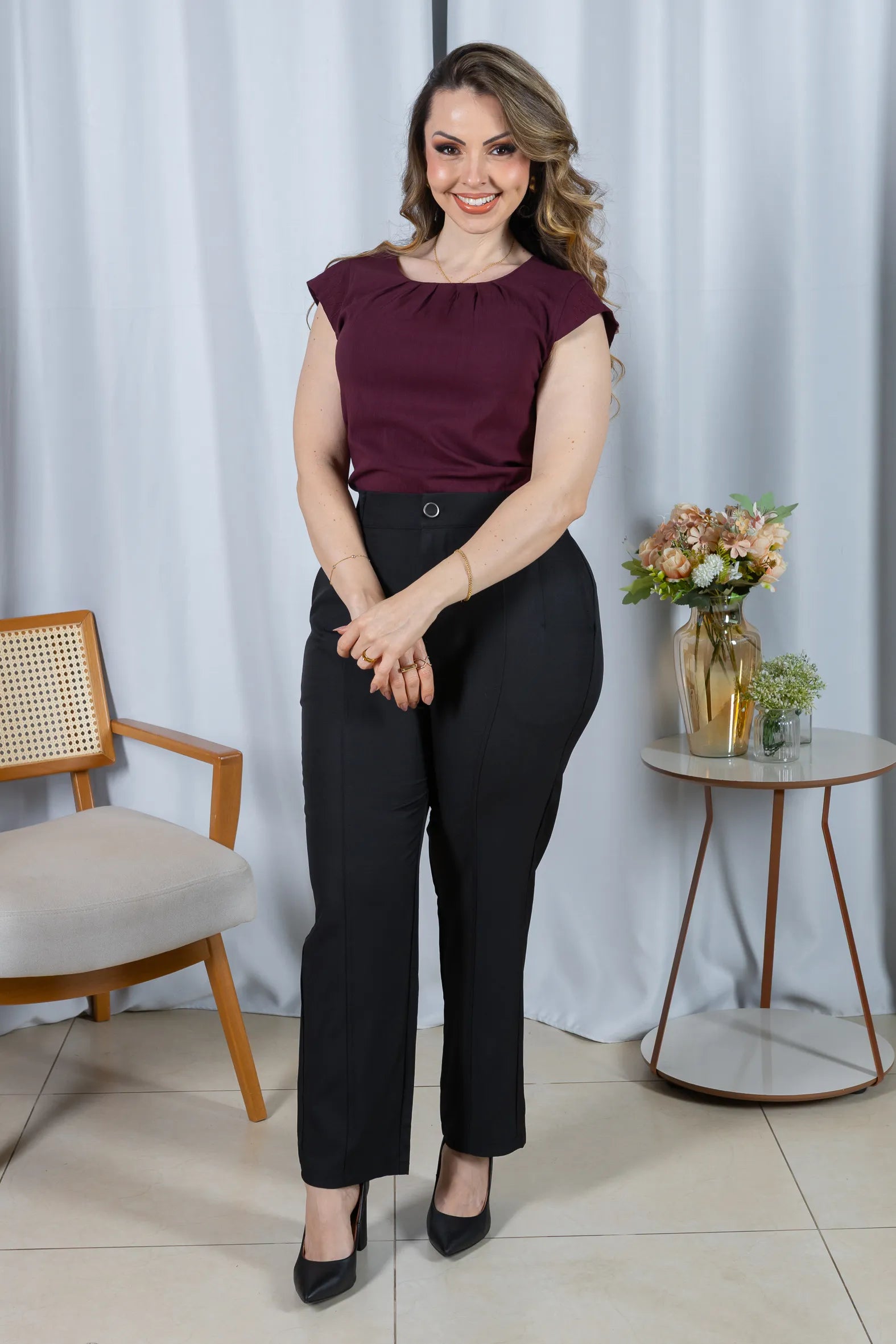 Blusa Visco Linen Muscle com Pregas no Decote Alana Marsala