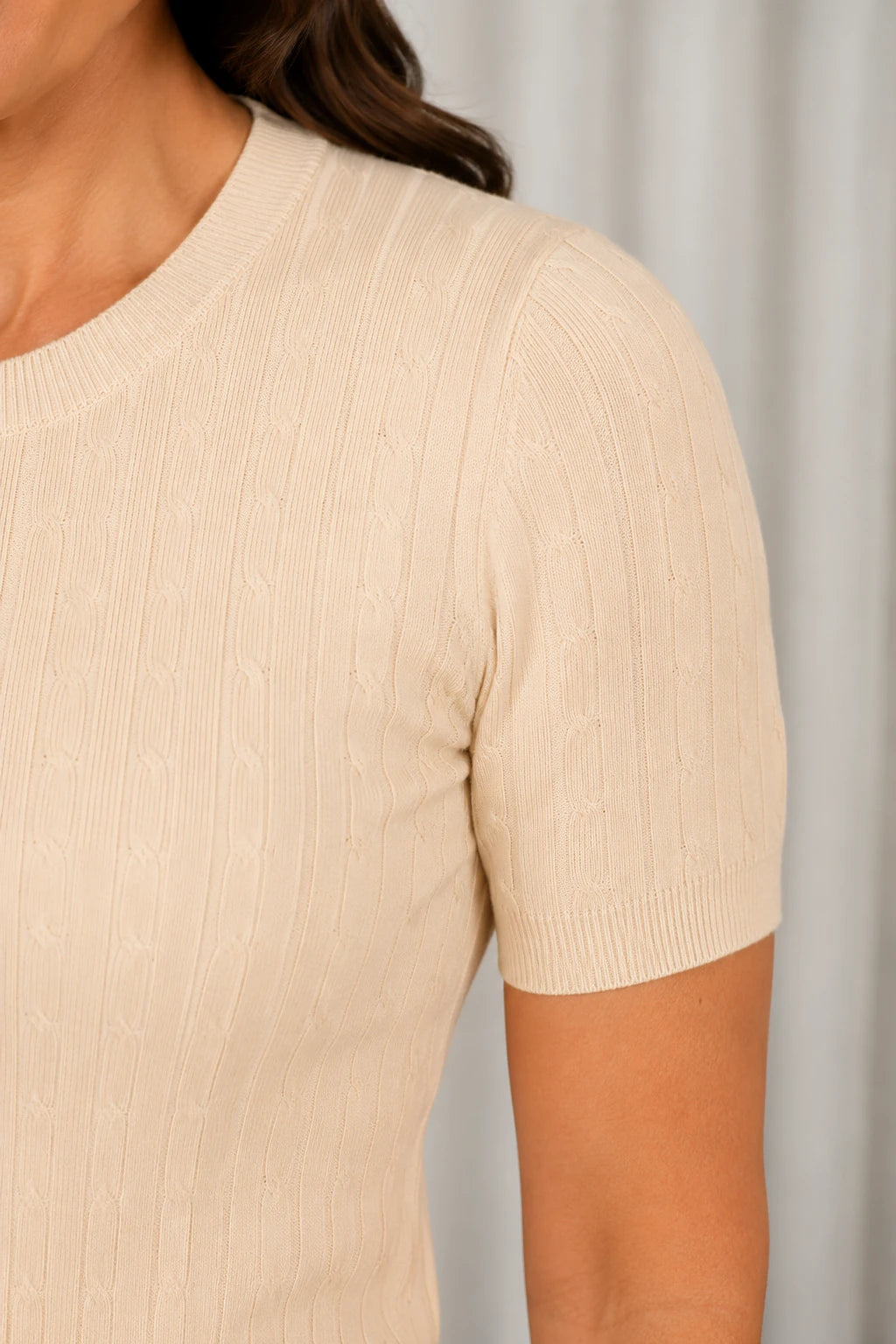 Blusa Manga Curta em Modal Canelado com Meia Gola Talita Creme