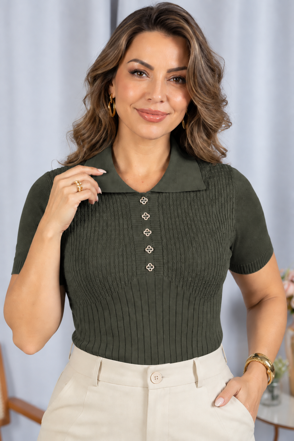 Blusa em Modal Gola Camisa com Aplicação de Strass Tamires Verde