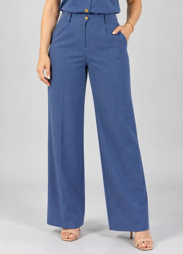 Calça em Crepe Confort com Botão Dourado Penélope Azul